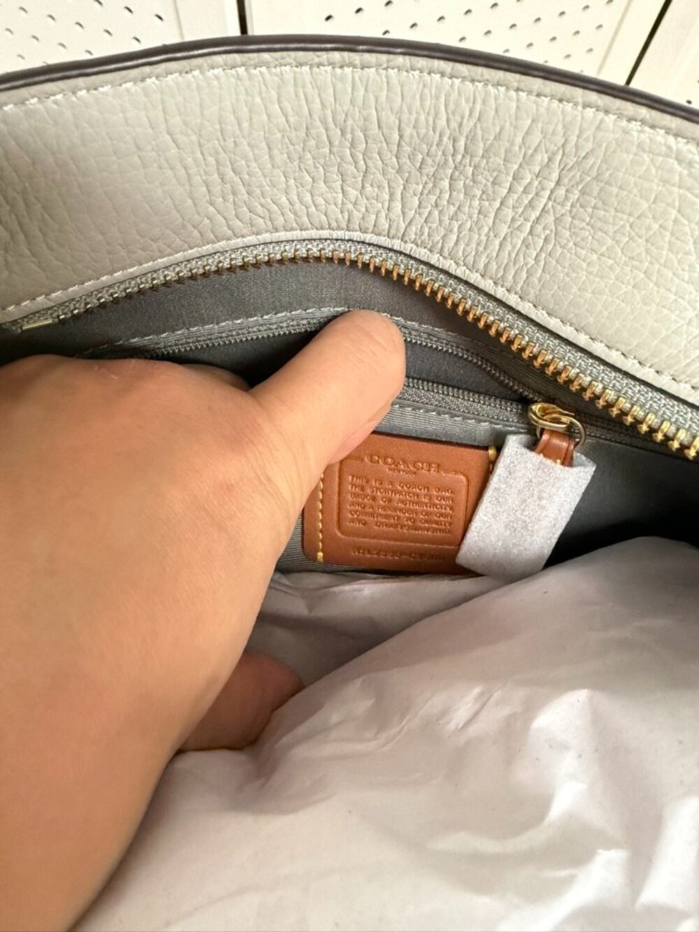 Coach Maggie Small Tote Bag Crossbody Handbag Dove Gray Gold Everyday NWT - Picture 10 of 15